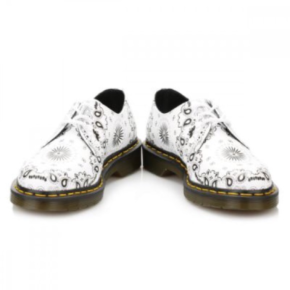 🔥Dr Martens Unisex 1461 Bandana Print 3 Eye NWT - Picture 8 of 12